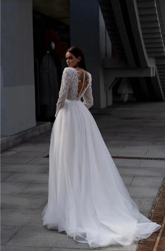 Mariée en robe Natalia Romanova — Boutique Carlota Bourg-en-Bresse
